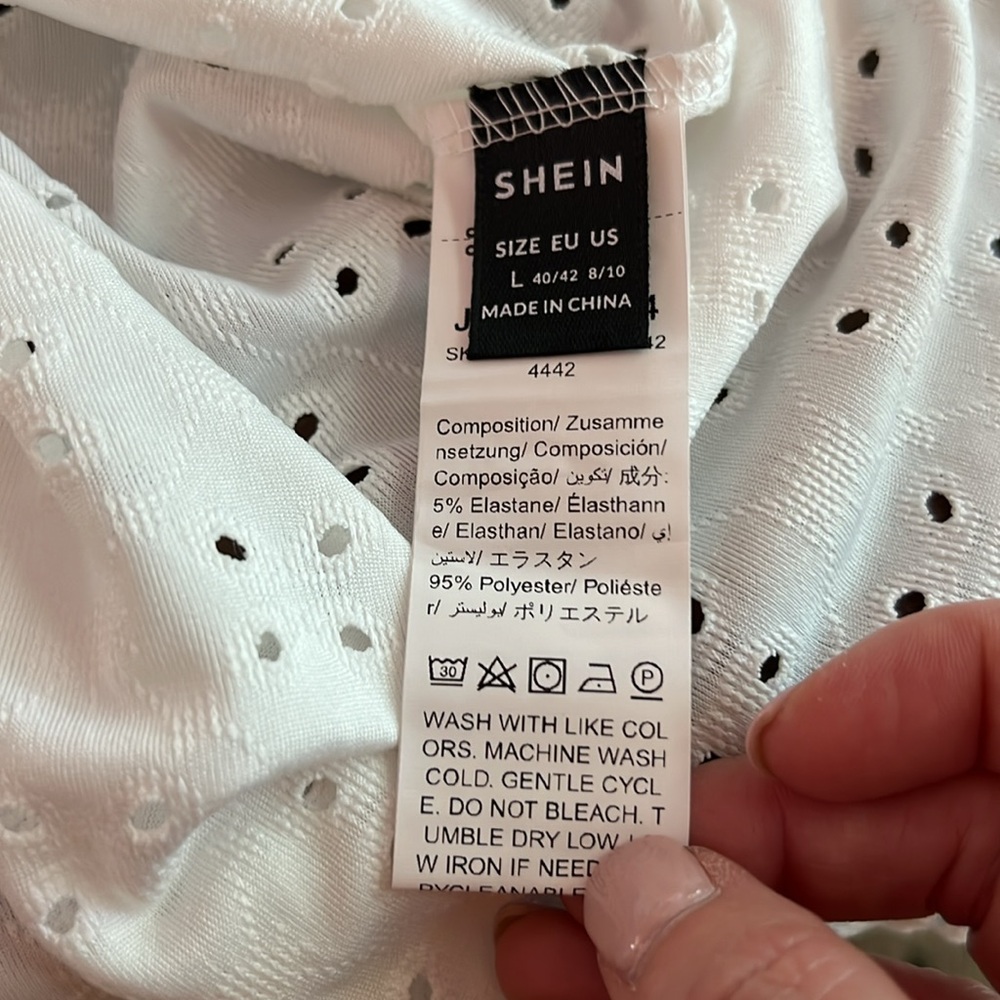 SHEIN short sleeve blouse - Picture 4 of 4